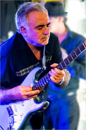 Paul Plumeri Blues Guitarist